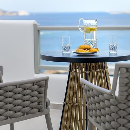 Vivere Luxury Suites Pera Gyalos Luaran gambar