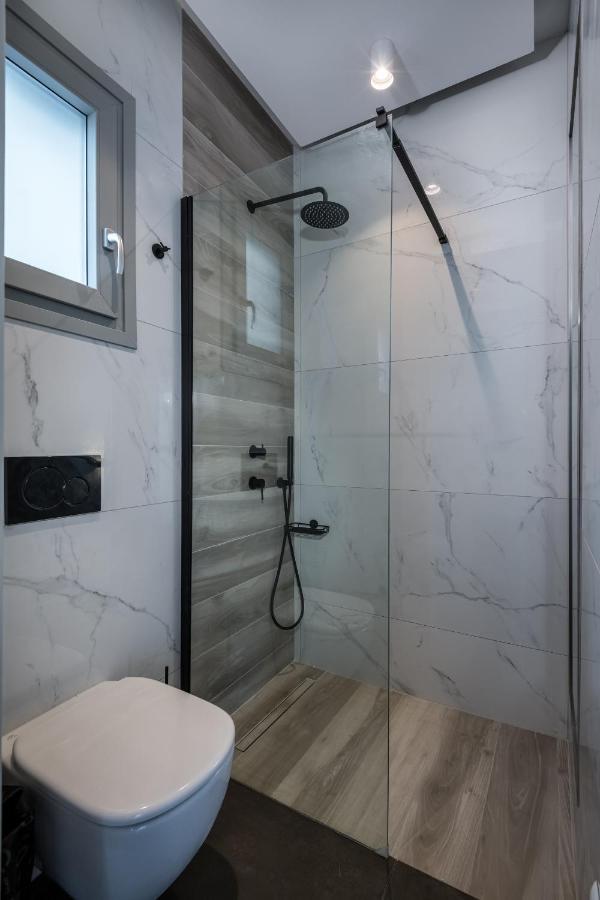 Vivere Luxury Suites Pera Gyalos Luaran gambar